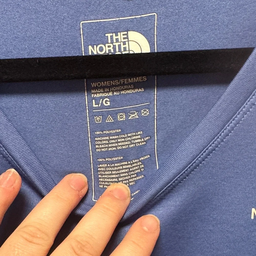 The North Face Women's Short Sleeve Blue Tee - Picture 2 of 2